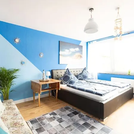 Appartement - Sea Center & Parking Spaces & Kingsize Bett - Central Station Hbf -