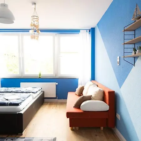 - Sea Center & Parking Spaces & Kingsize Bett - Central Station Hbf - *