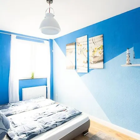 - Sea Center & Parking Spaces & Kingsize Bett - Central Station Hbf - شقة