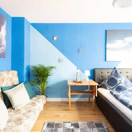 Apartmán - Sea Center & Parking Spaces & Kingsize Bett - Central Station Hbf - *