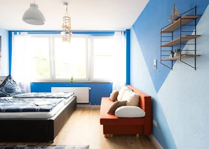 - Sea Center & Parking Spaces & Kingsize Bett - Central Station Hbf - *